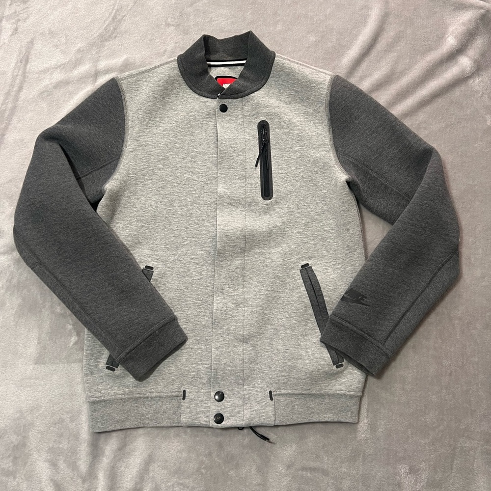 Nike Youth Grey buttery soft stretch zipper button snap jacket (S)